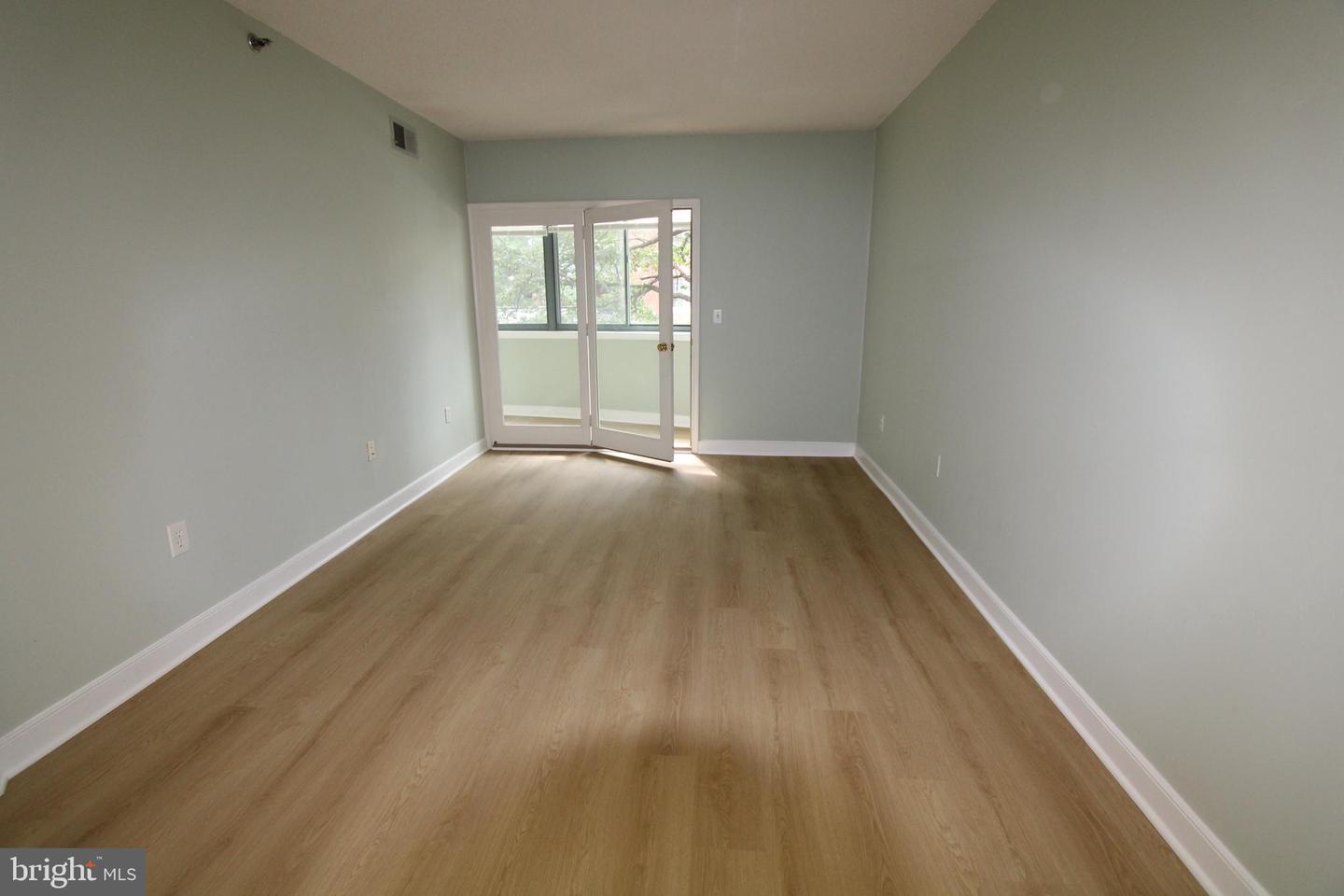 1045 N Utah St #2-210 Property Photo 12