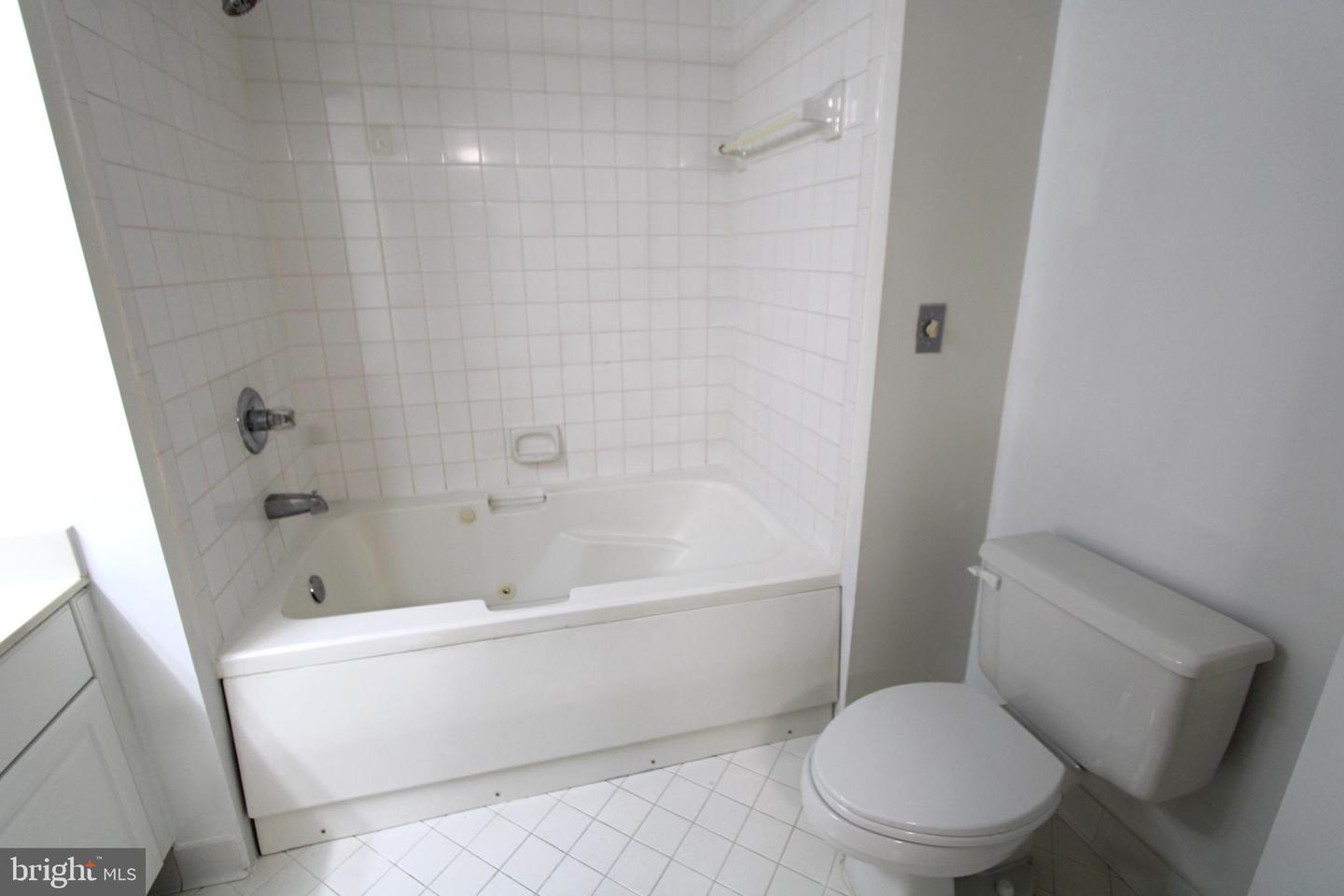1045 N Utah St #2-210 Property Photo 15