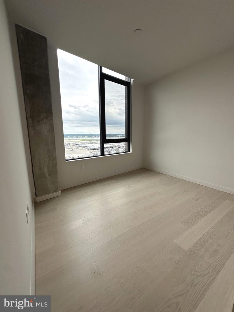 3030 Potomac Ave #ph1 Property Photo 5