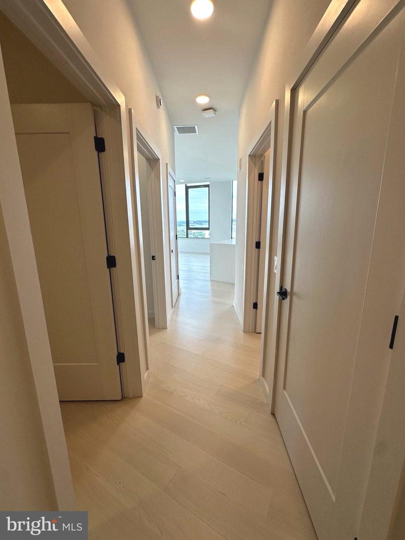 3030 Potomac Ave #ph1 Property Photo 8