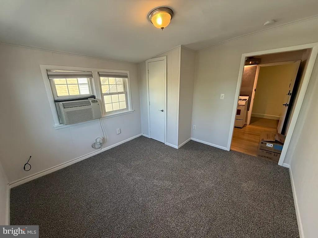 2642 Pershing Dr N #1 Property Photo 5