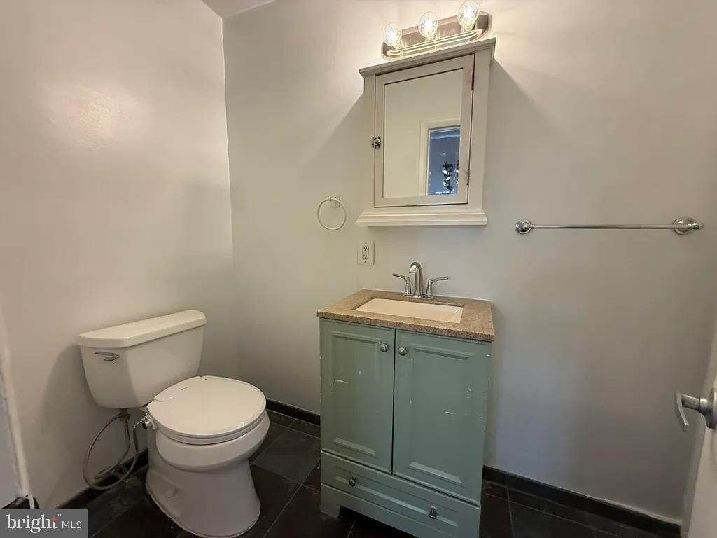 2642 Pershing Dr N #1 Property Photo 6