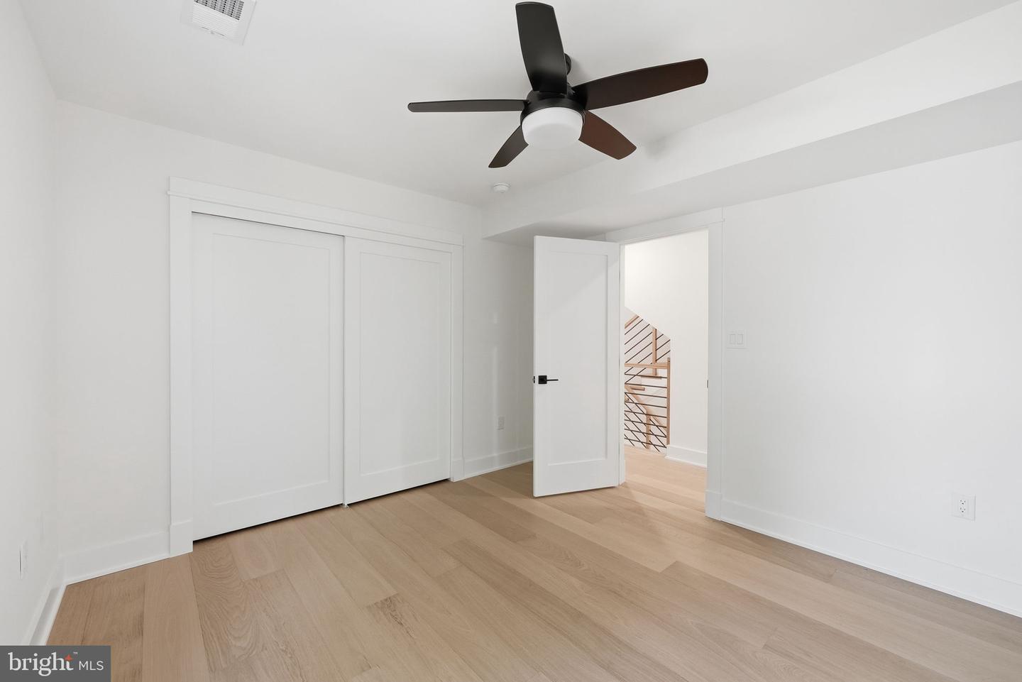 844 N Burlington St Property Photo 16