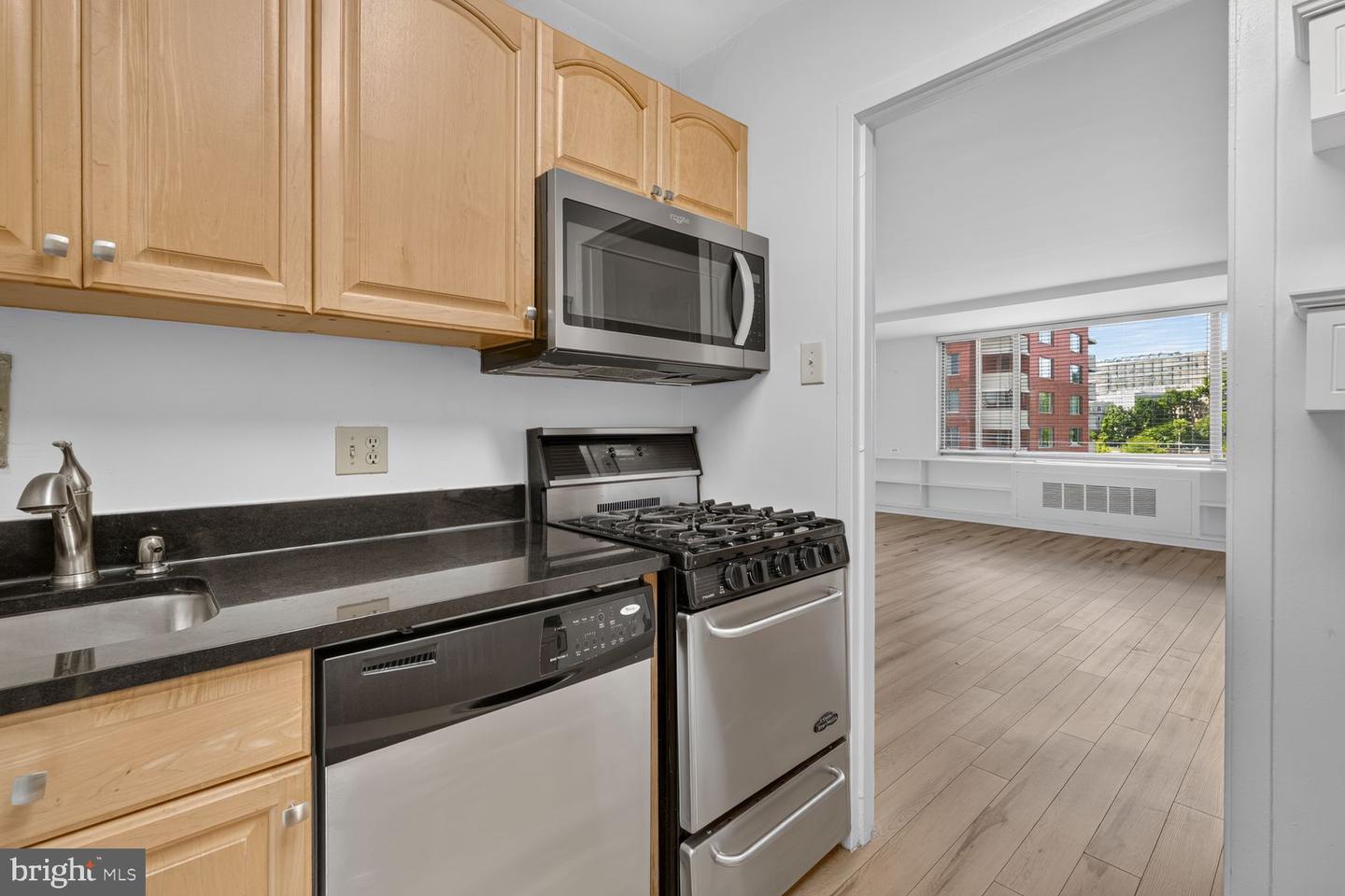 1121 ARLINGTON BLVD #743