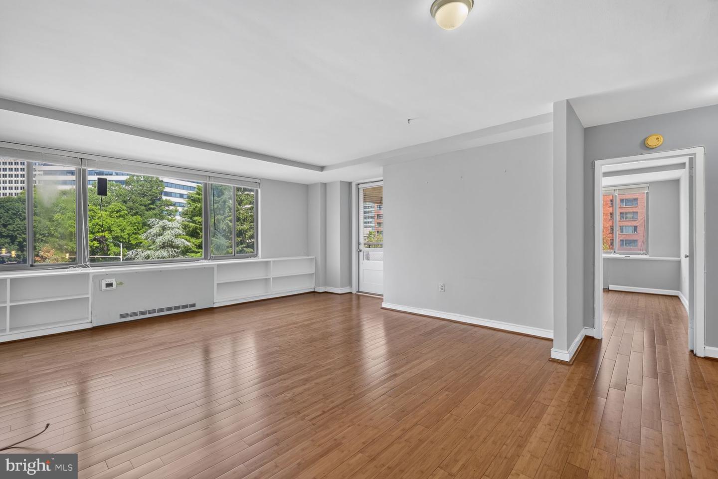 1111 Arlington Blvd #419 Property Photo 1