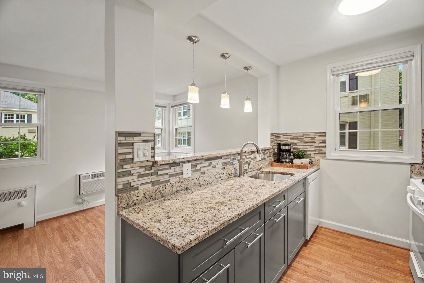 4318 N Pershing Dr #43181 Property Photo 3