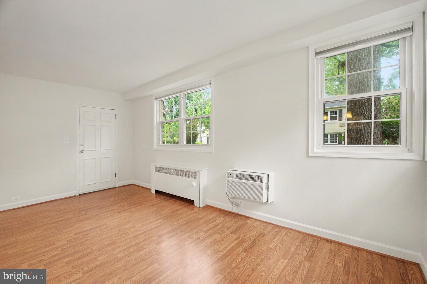 4318 N Pershing Dr #43181 Property Photo 6