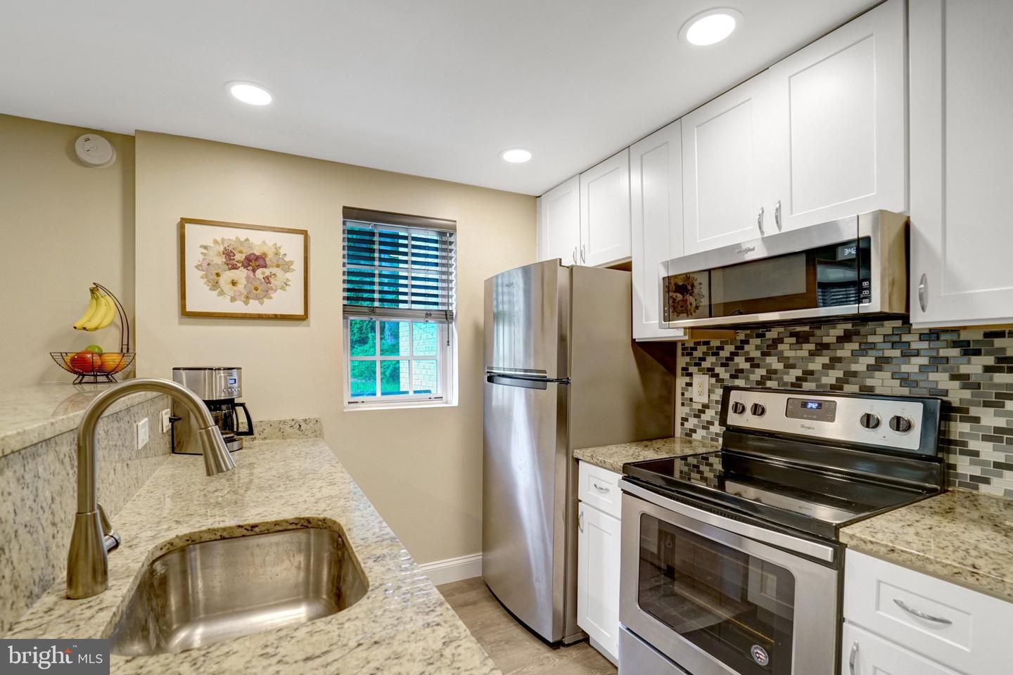 706 S Arlington Mill Dr #18103 Property Photo 9
