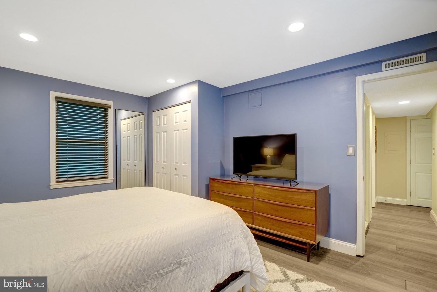 706 S Arlington Mill Dr #18103 Property Photo 11