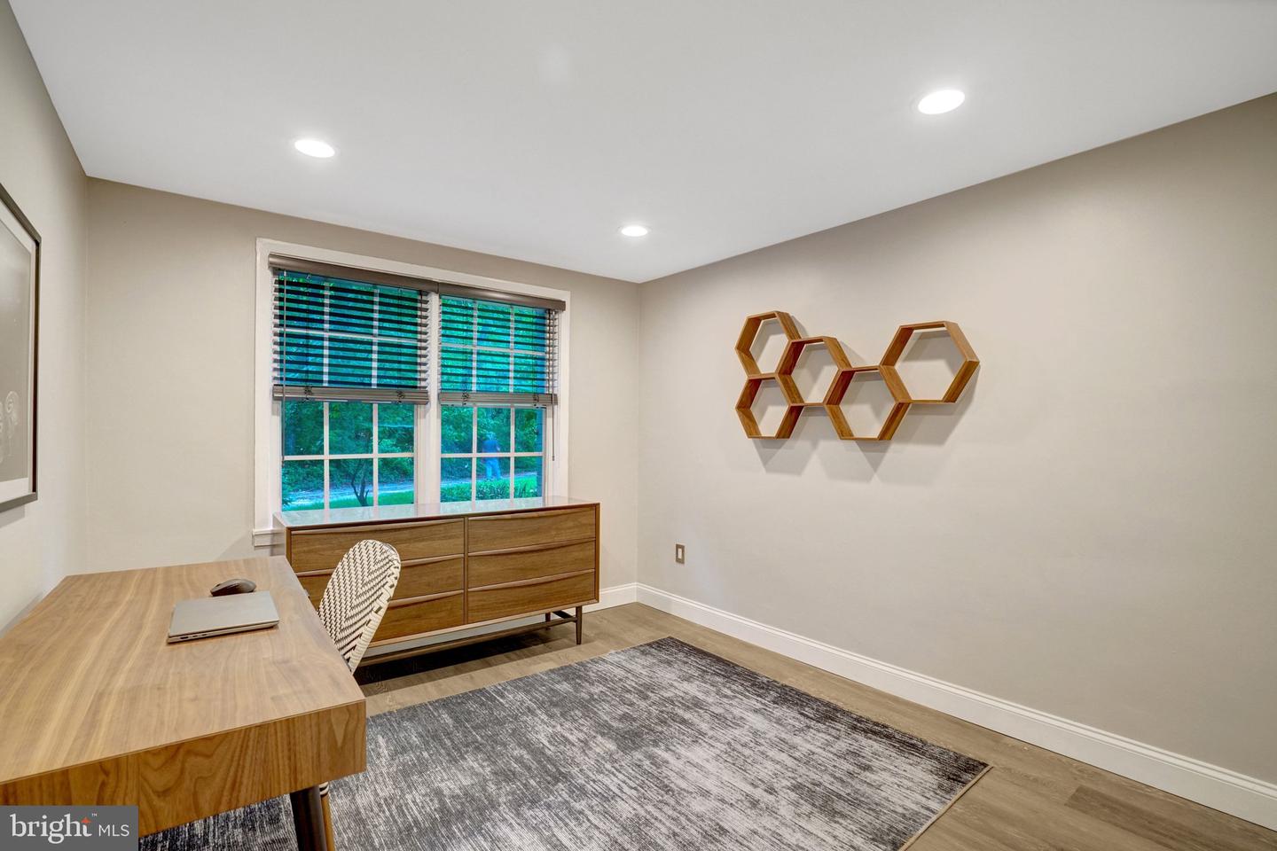 706 S Arlington Mill Dr #18103 Property Photo 15
