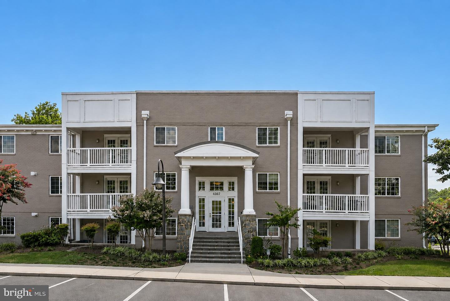 4167 S Four Mile Run Dr #301 Property Photo 1