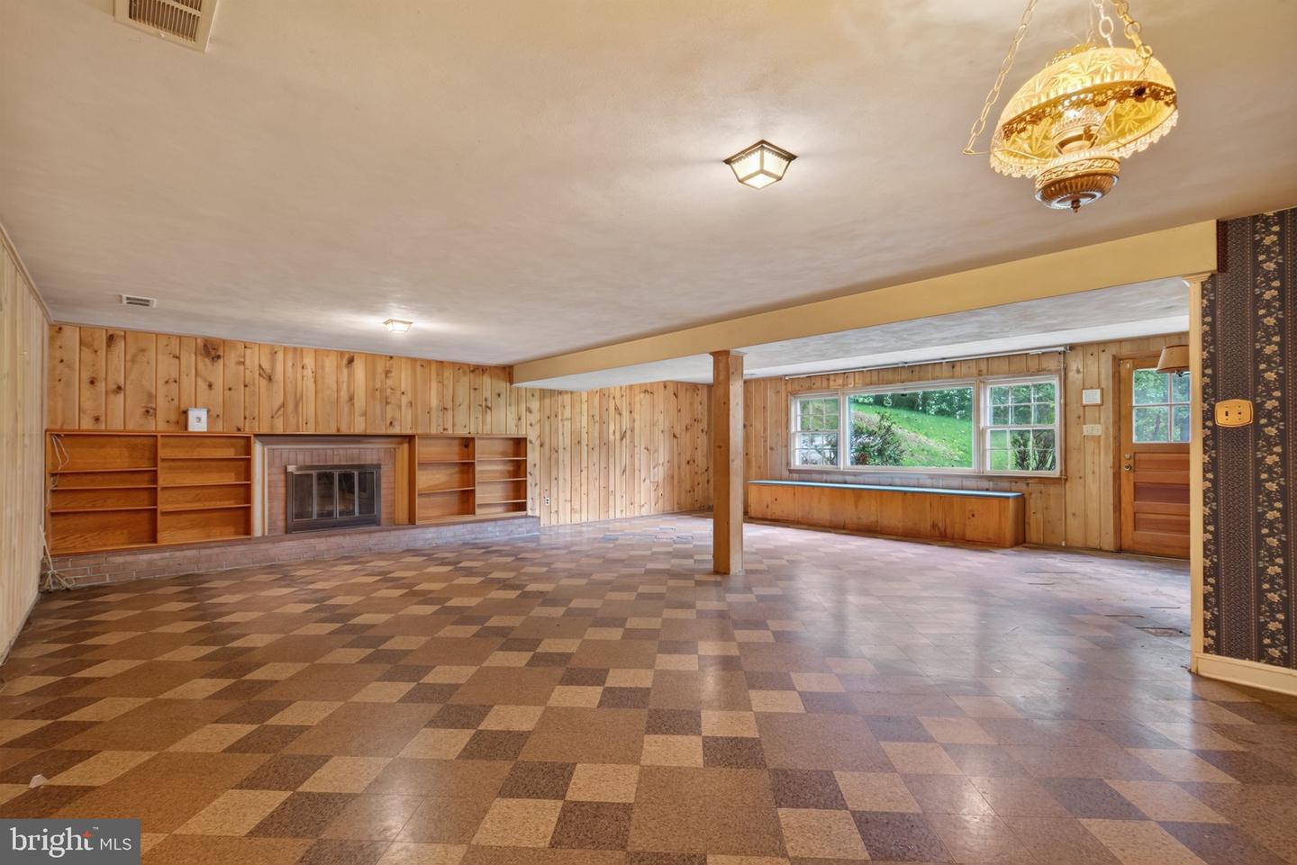 3617 N Monroe St Property Photo 21