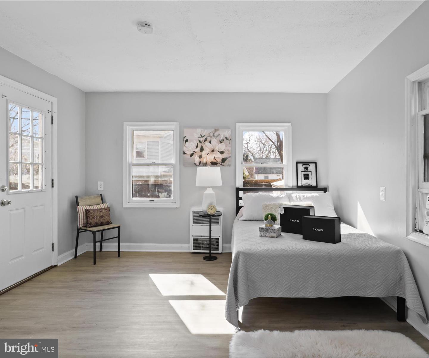 2608 ARLINGTON BLVD Property Photo 1