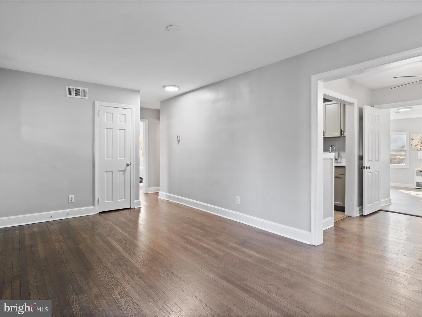 2608 Arlington Blvd Property Photo 6