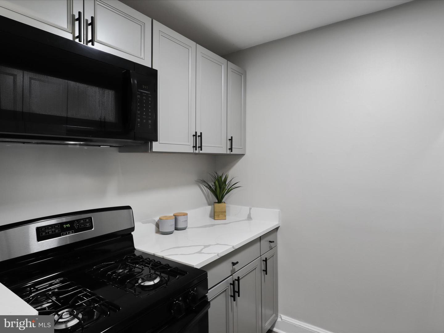 2608 Arlington Blvd Property Photo 14