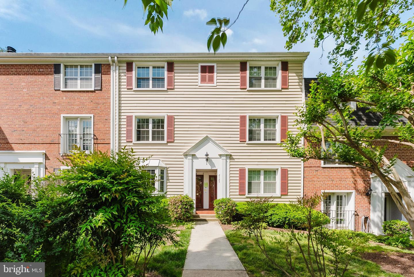 2725 S WALTER REED DR #B Property Photo 1