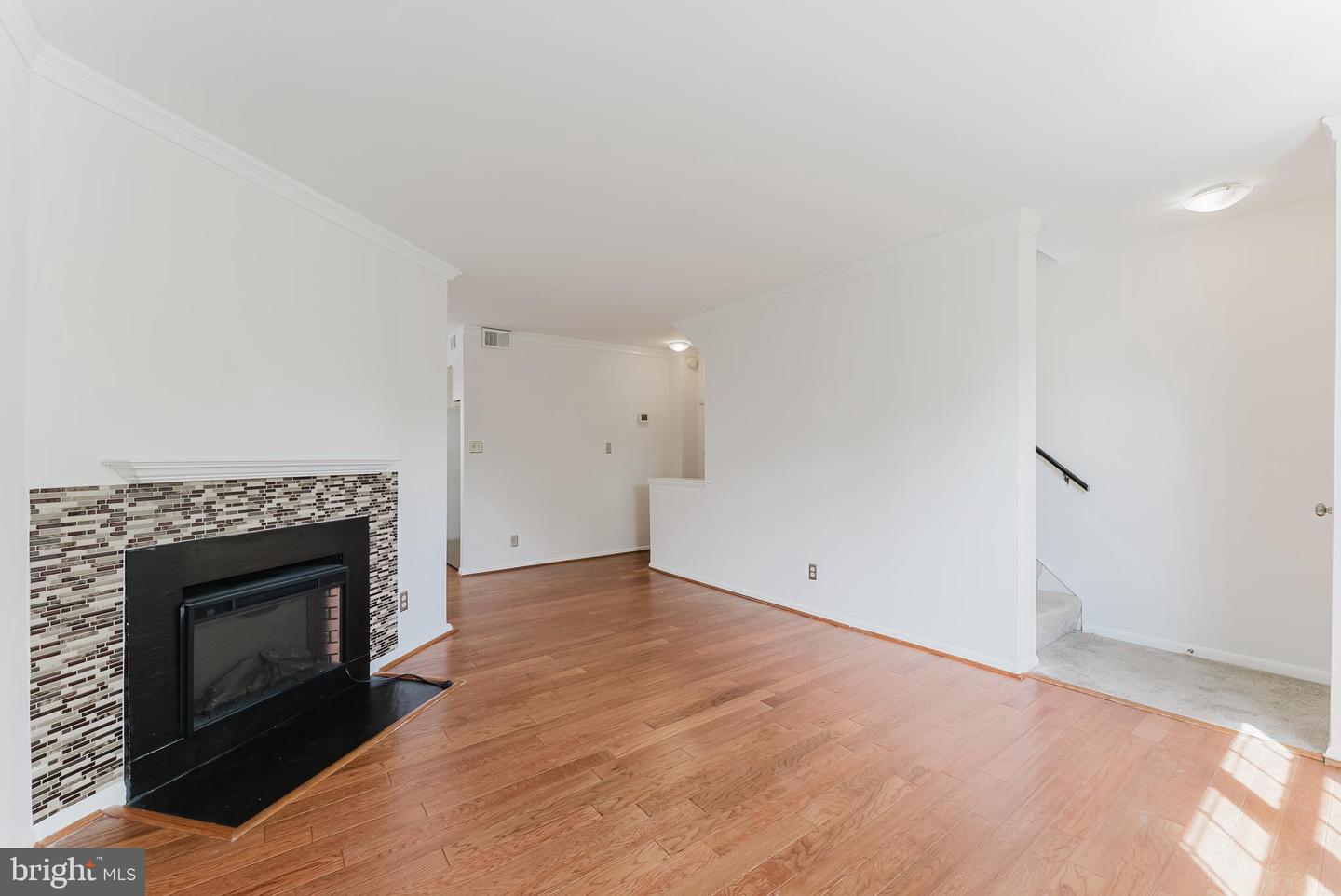 2725 S Walter Reed Dr #b Property Photo 5