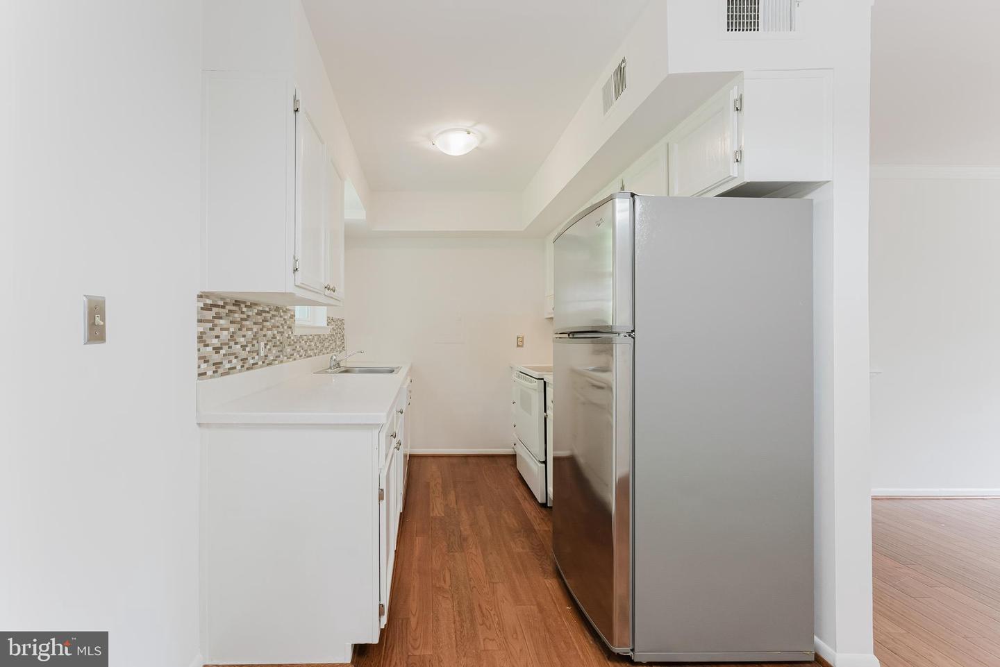 2725 S Walter Reed Dr #b Property Photo 9