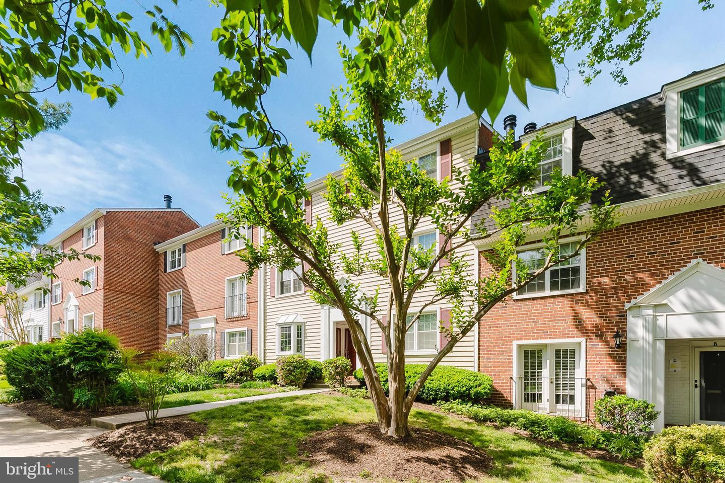 2725 S Walter Reed Dr #b Property Photo 22
