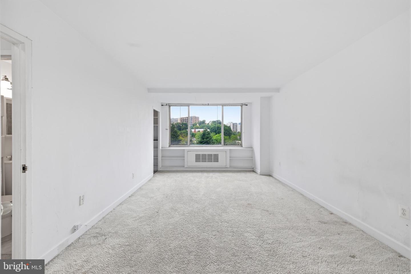 1121 Arlington Blvd #634 Property Photo 1