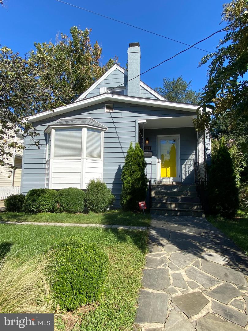 323 S Adams St Property Photo 46