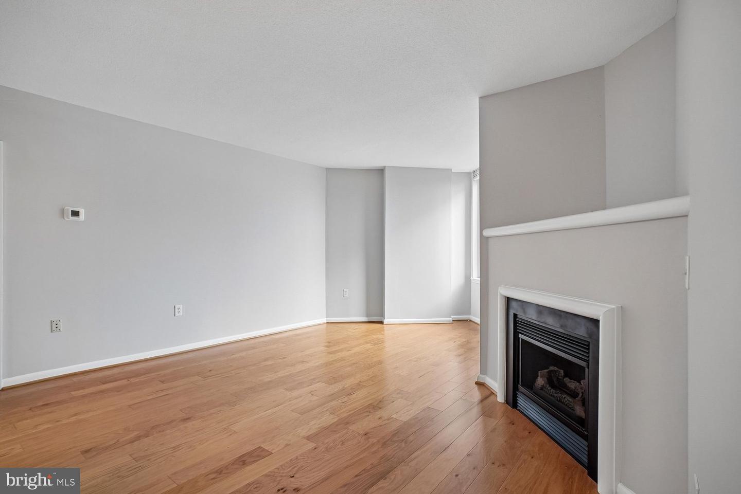 VAAR2077662 Property Photo 15