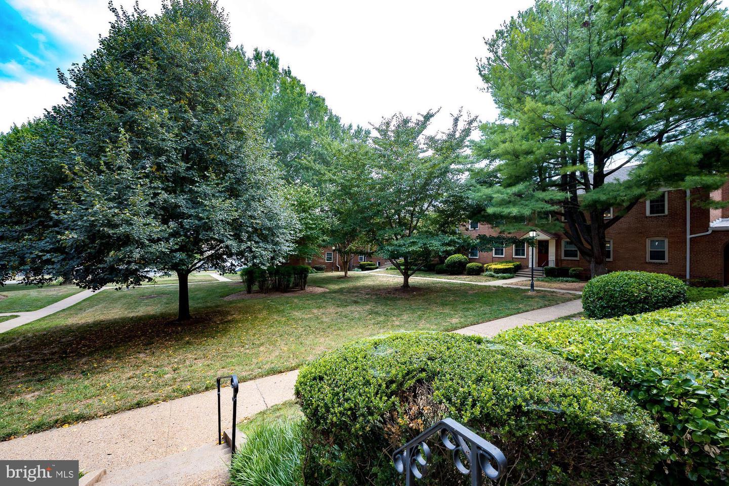 2805 Arlington Blvd Property Photo 18