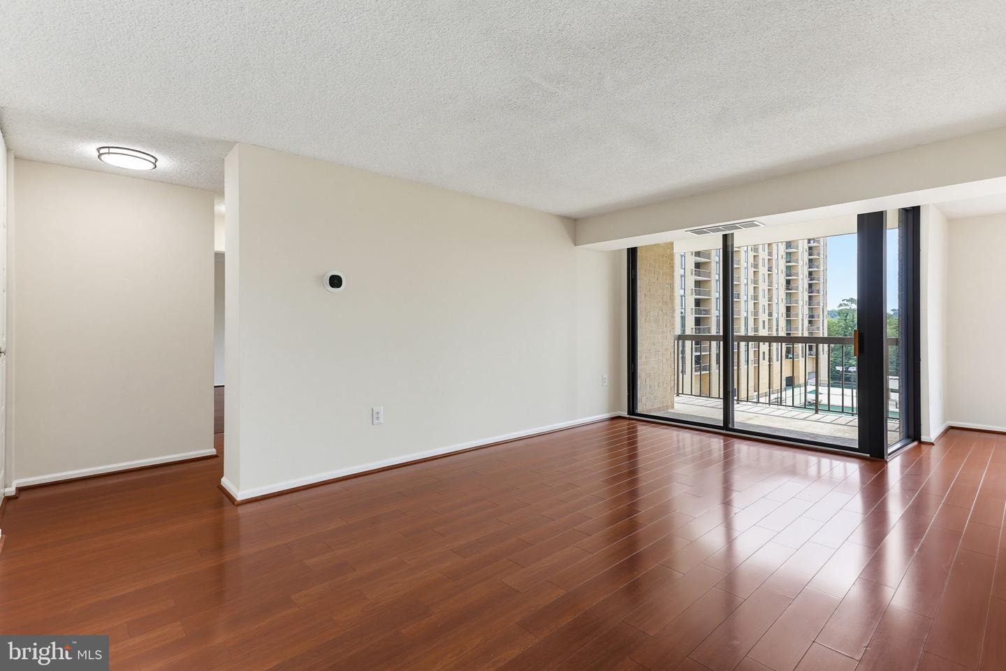 4500 S Four Mile Run Dr #314 Property Photo 6