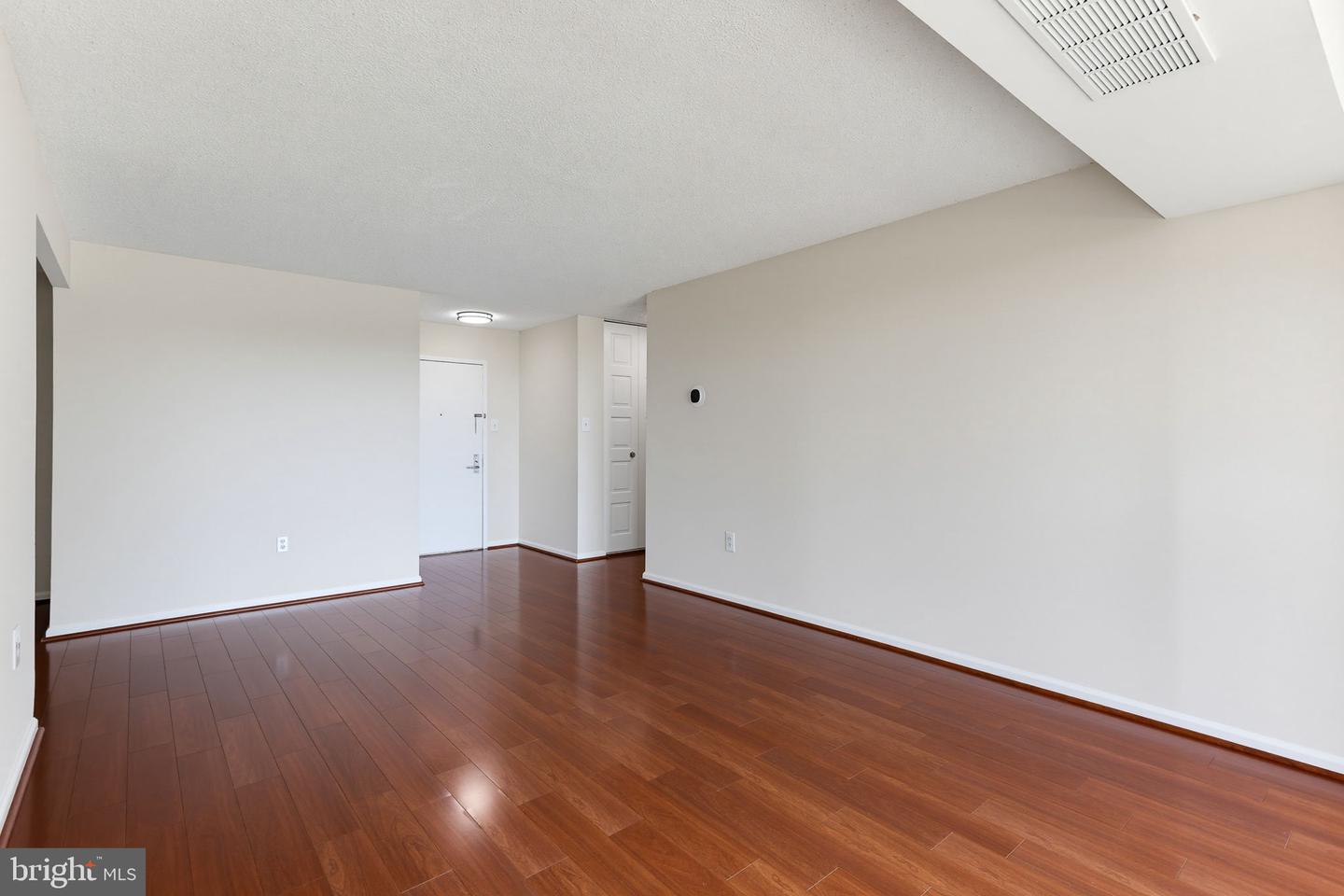 4500 S Four Mile Run Dr #314 Property Photo 7