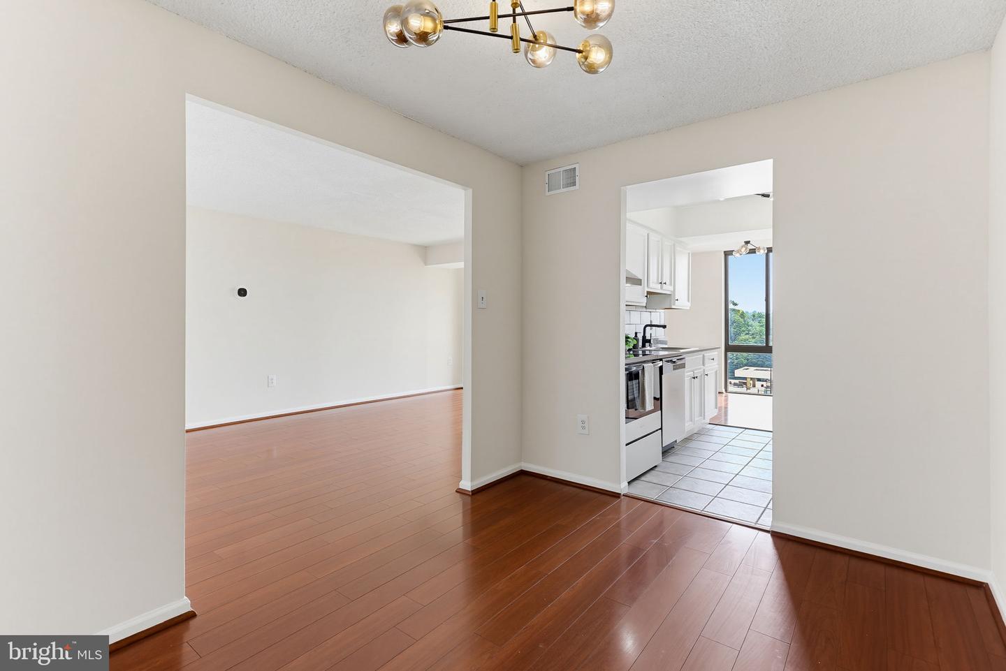 4500 S Four Mile Run Dr #314 Property Photo 8