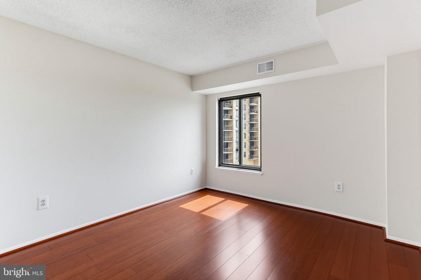 4500 S Four Mile Run Dr #314 Property Photo 20
