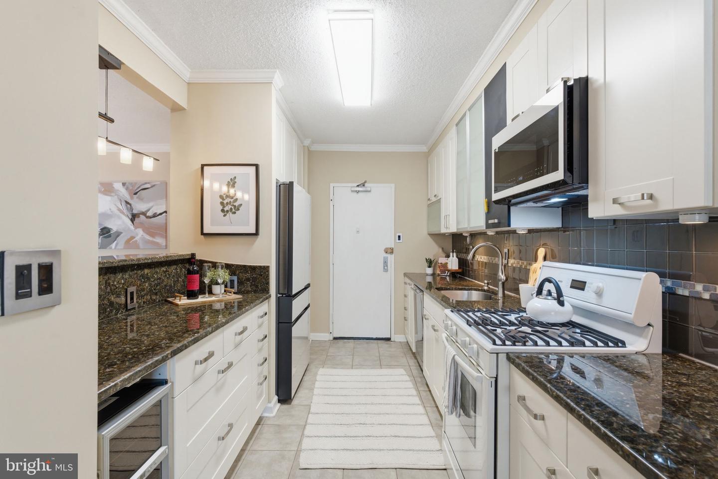 4141 N Henderson Rd #1026 Property Photo 11