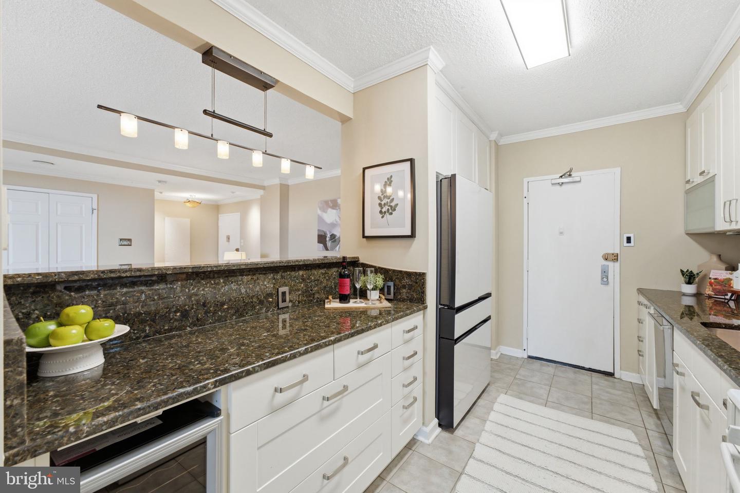 4141 N Henderson Rd #1026 Property Photo 12