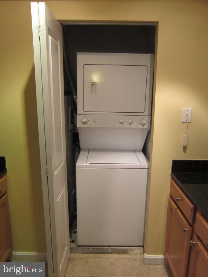 880 N Pollard St #704 Property Photo 10