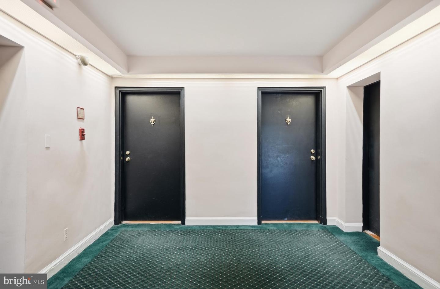 26 S Old Glebe Rd #203-b Property Photo 2