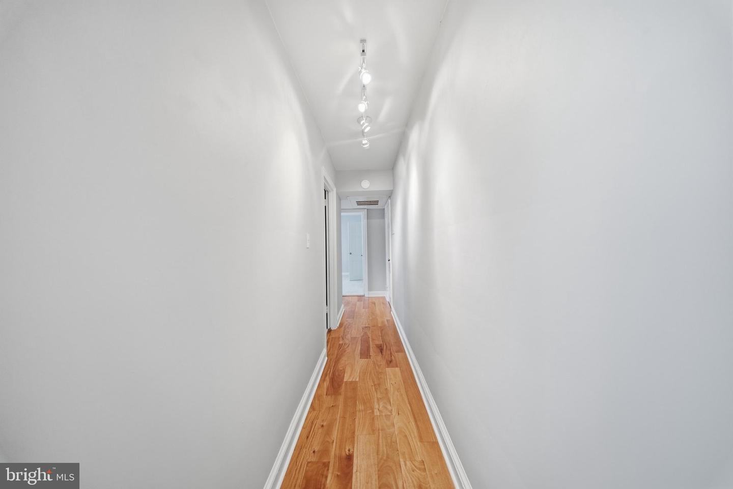 26 S Old Glebe Rd #203-b Property Photo 18