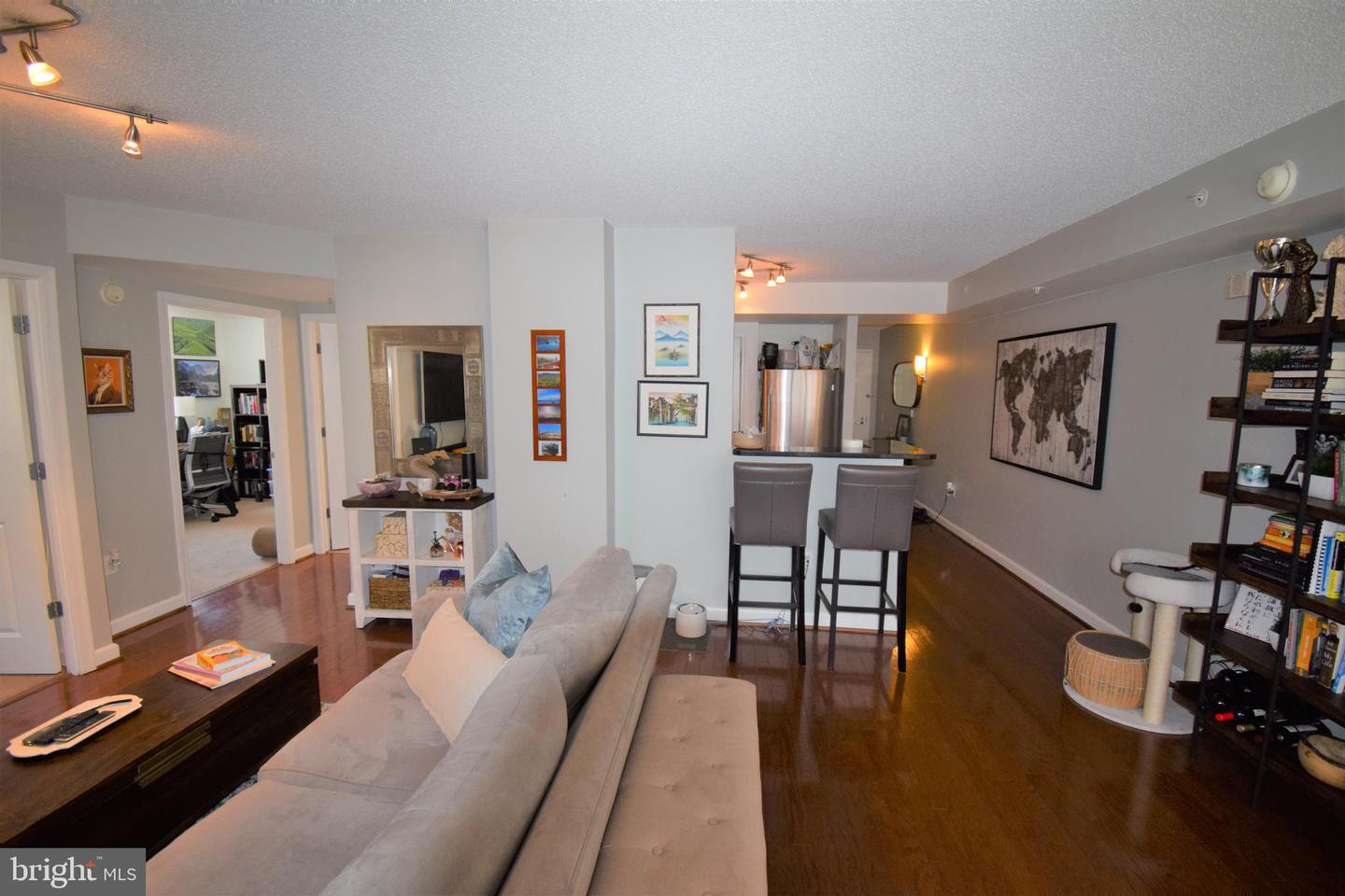 880 N Pollard St #824 Property Photo 5