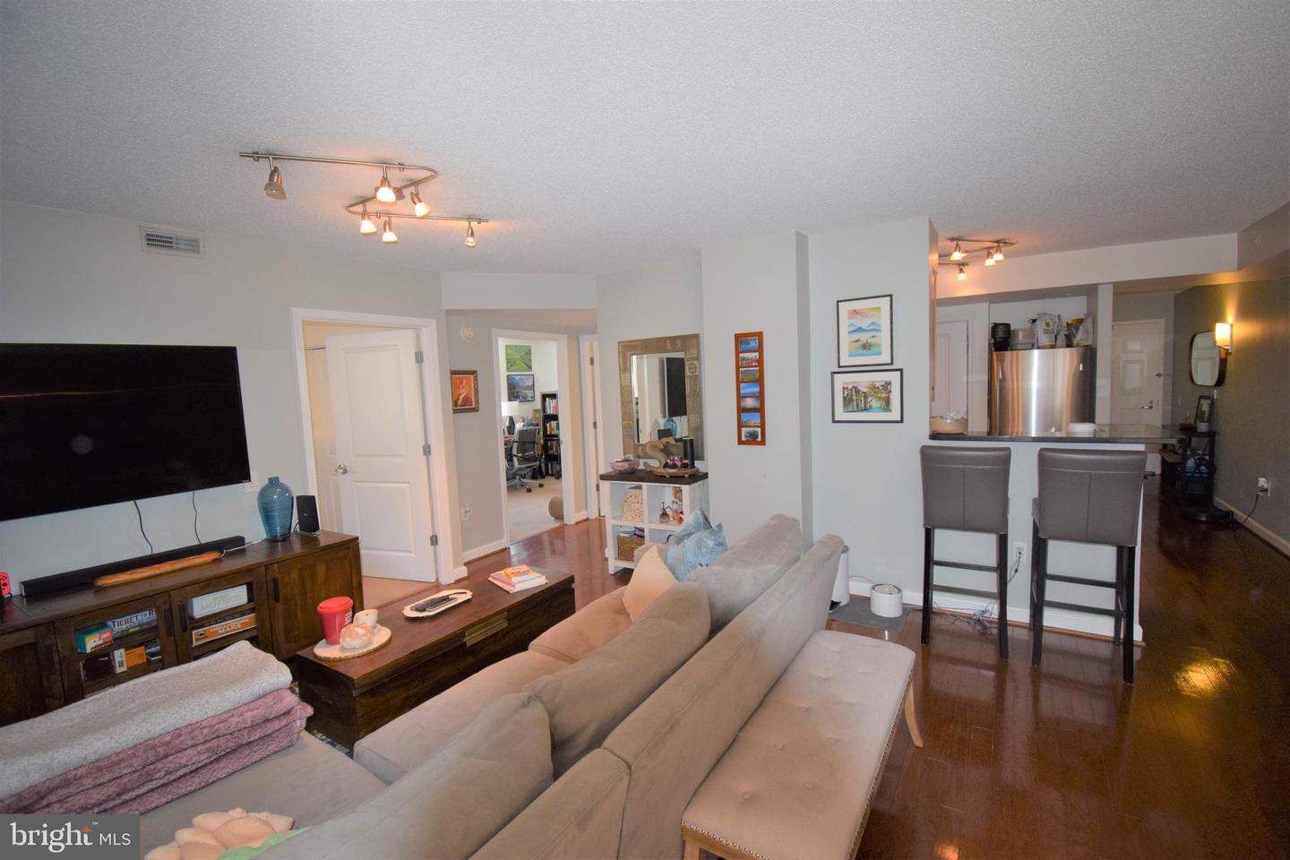 880 N Pollard St #824 Property Photo 7