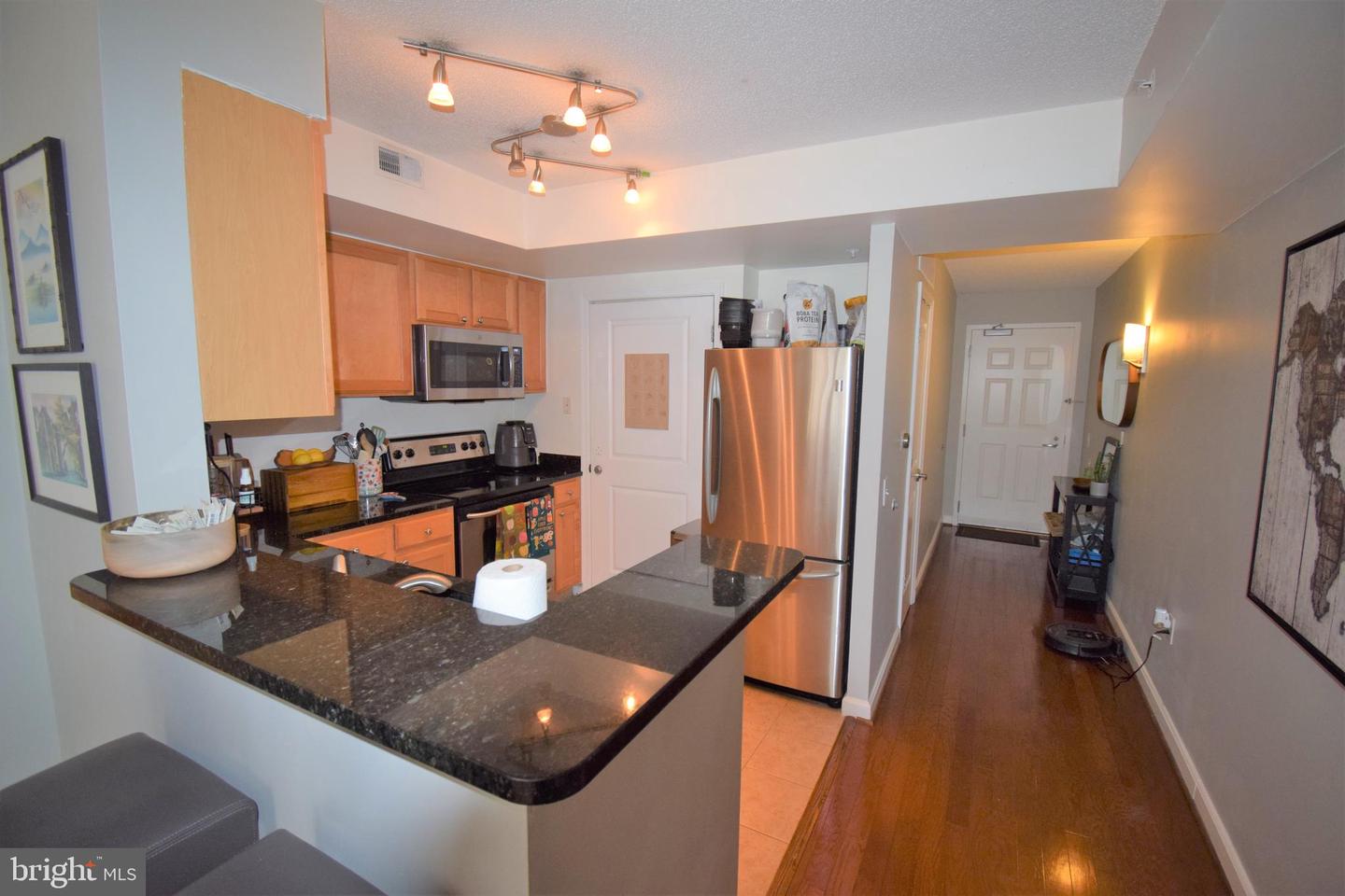 880 N Pollard St #824 Property Photo 8