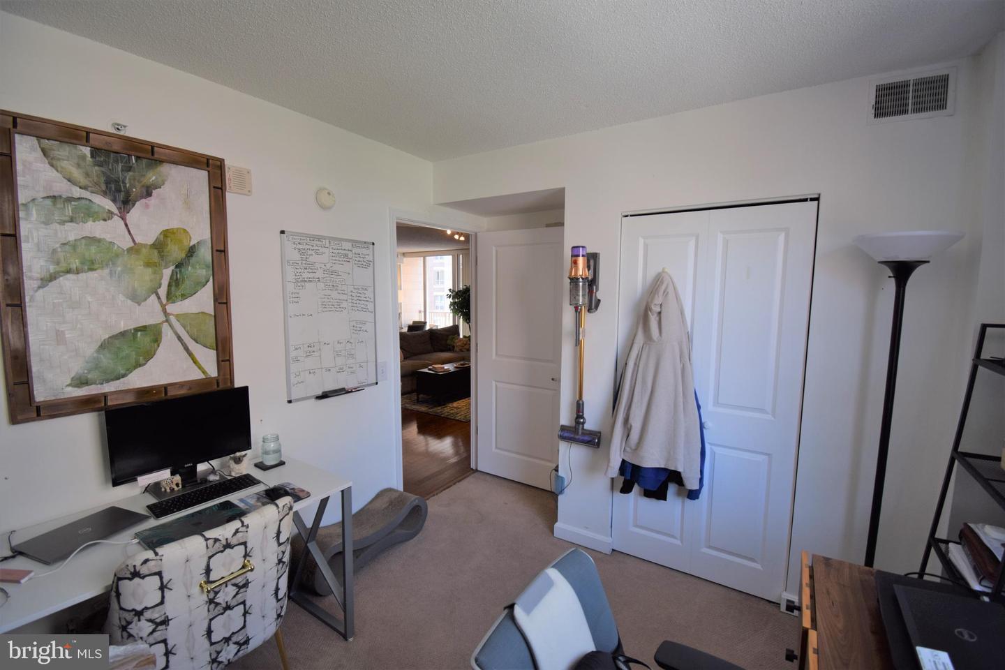 880 N Pollard St #824 Property Photo 18