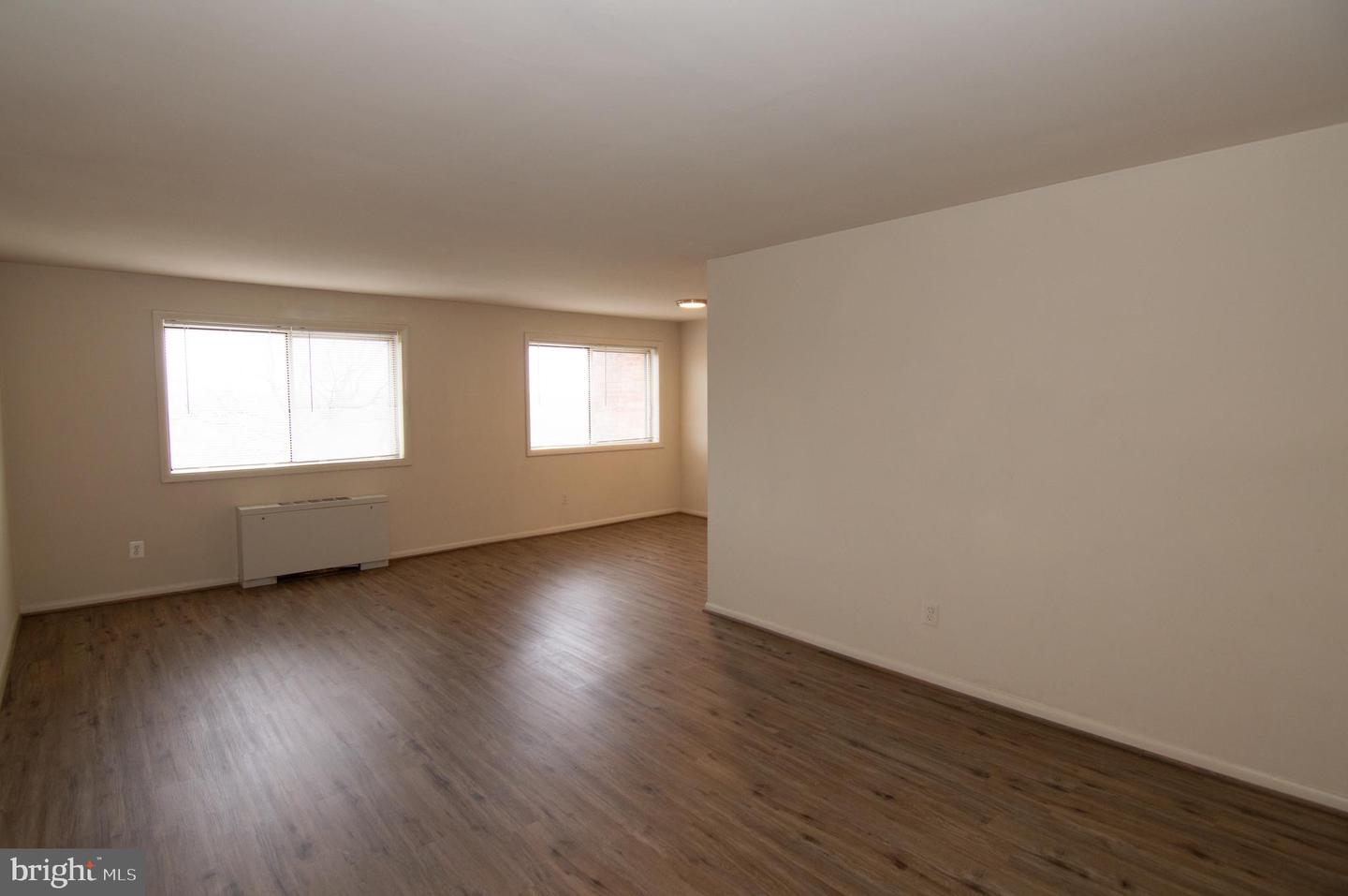 750 S Dickerson St #414 Property Photo 2