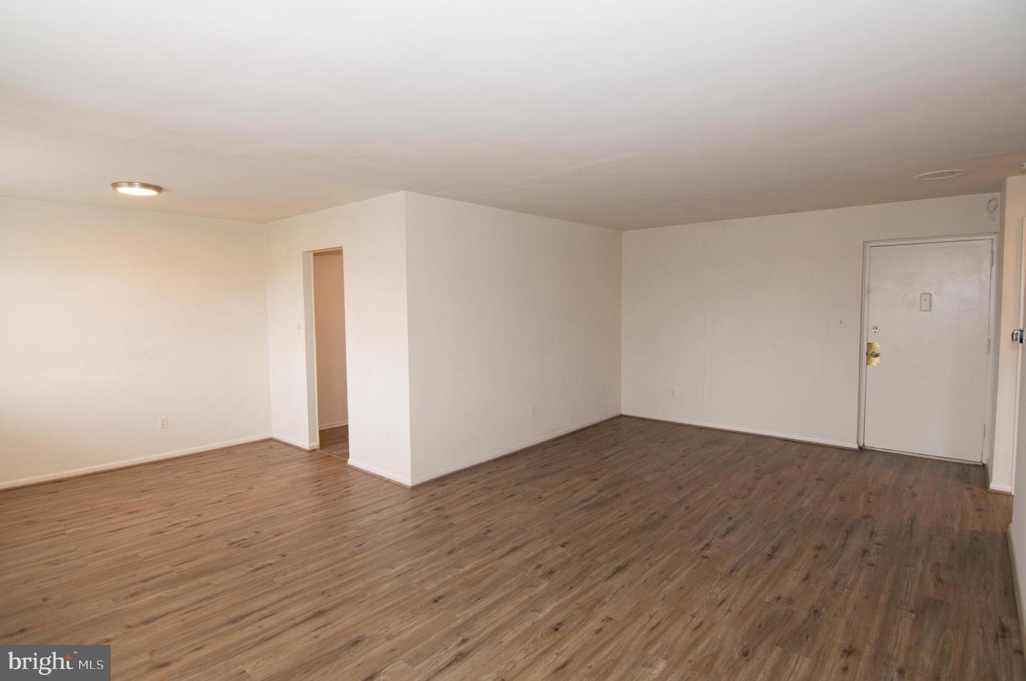 750 S Dickerson St #414 Property Photo 4