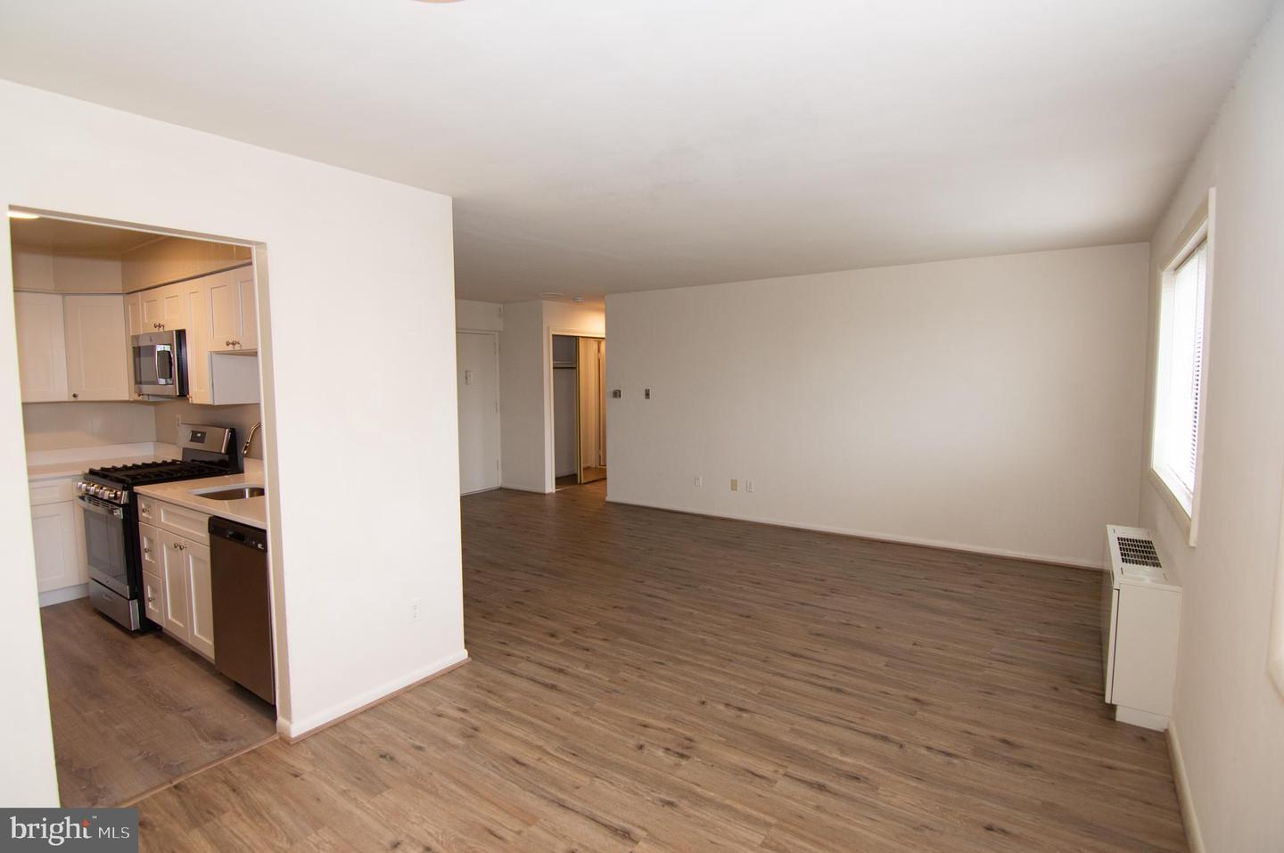 750 S Dickerson St #414 Property Photo 6