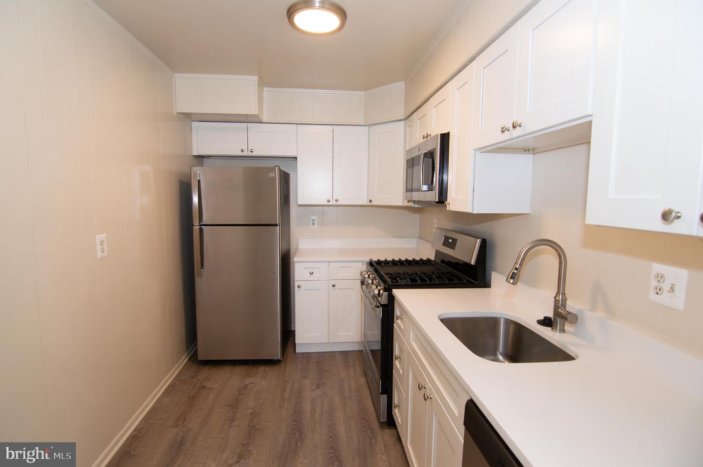 750 S Dickerson St #414 Property Photo 10