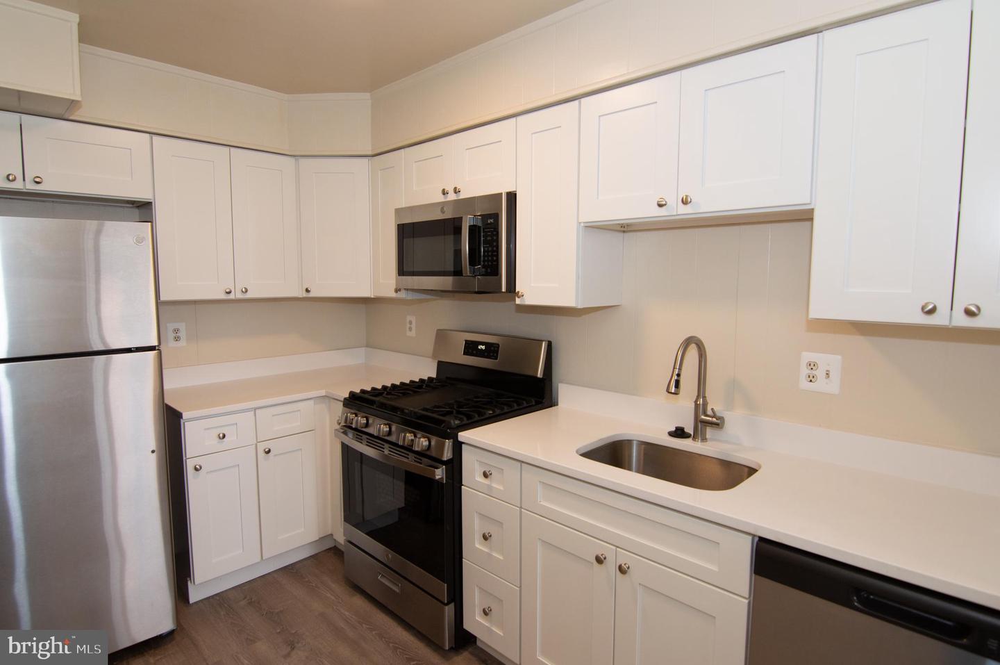 750 S Dickerson St #414 Property Photo 11