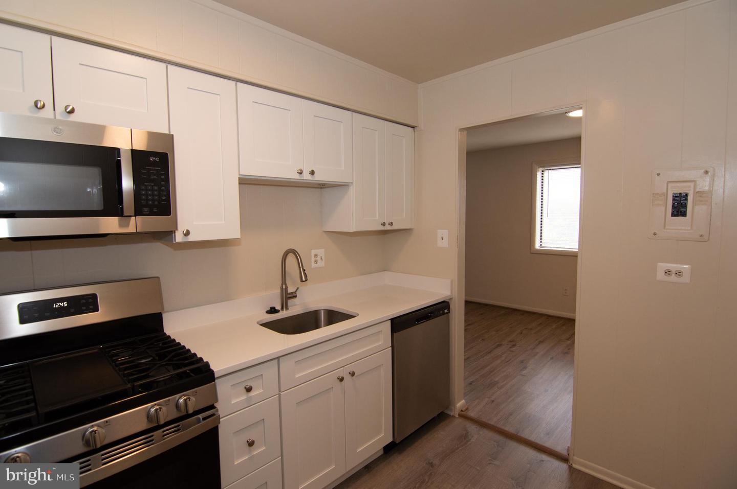 750 S Dickerson St #414 Property Photo 12
