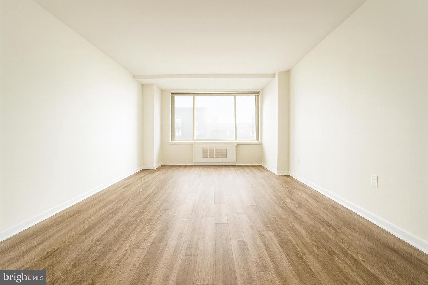 1121 Arlington Blvd #703 Property Photo 6