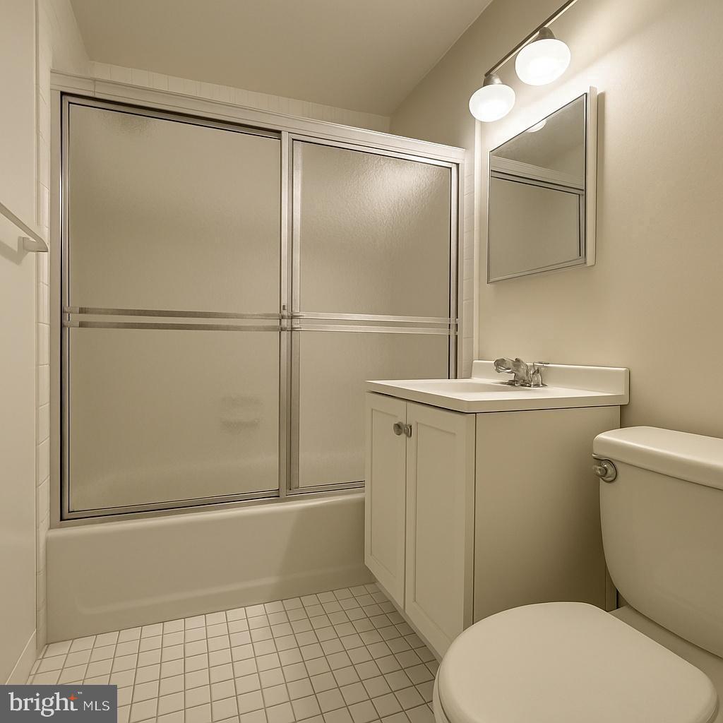 1121 Arlington Blvd #703 Property Photo 11