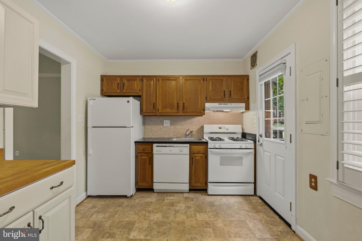 1401 S Edgewood St #500 Property Photo 13