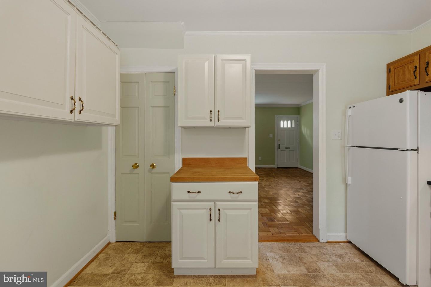 1401 S Edgewood St #500 Property Photo 14